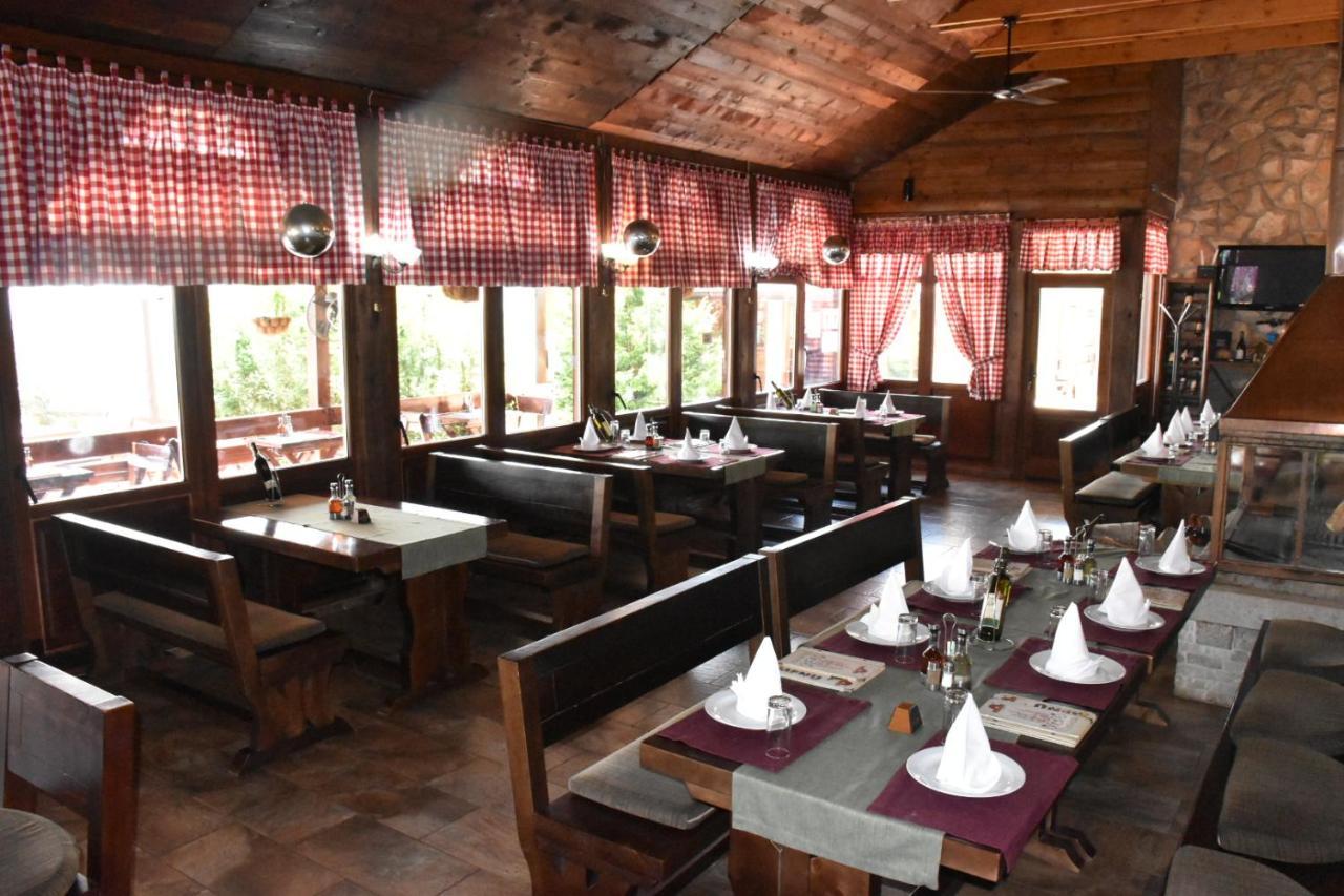 Aparthotel Koliba Nikšić Extérieur photo
